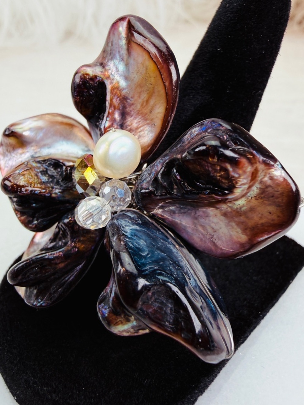 Interesting adjustable flower statement costume ring - Picture 7 of 7